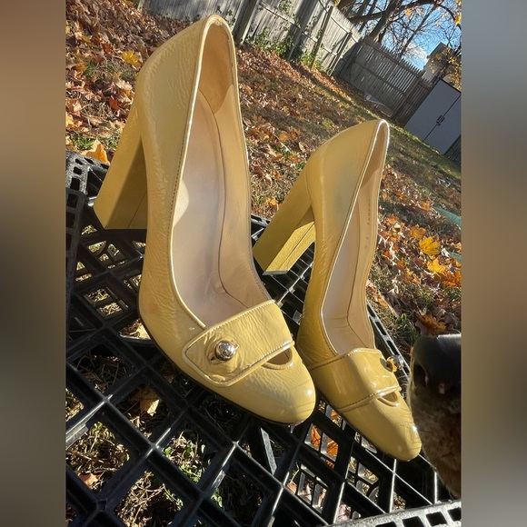 Gucci Heels 7B - Picture 12 of 13